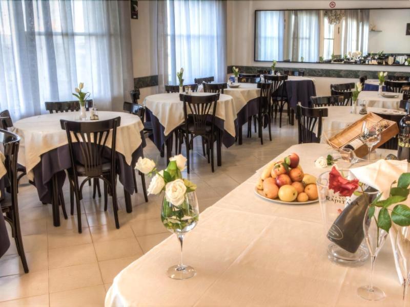 Albergo Aquila ريميني المظهر الخارجي الصورة